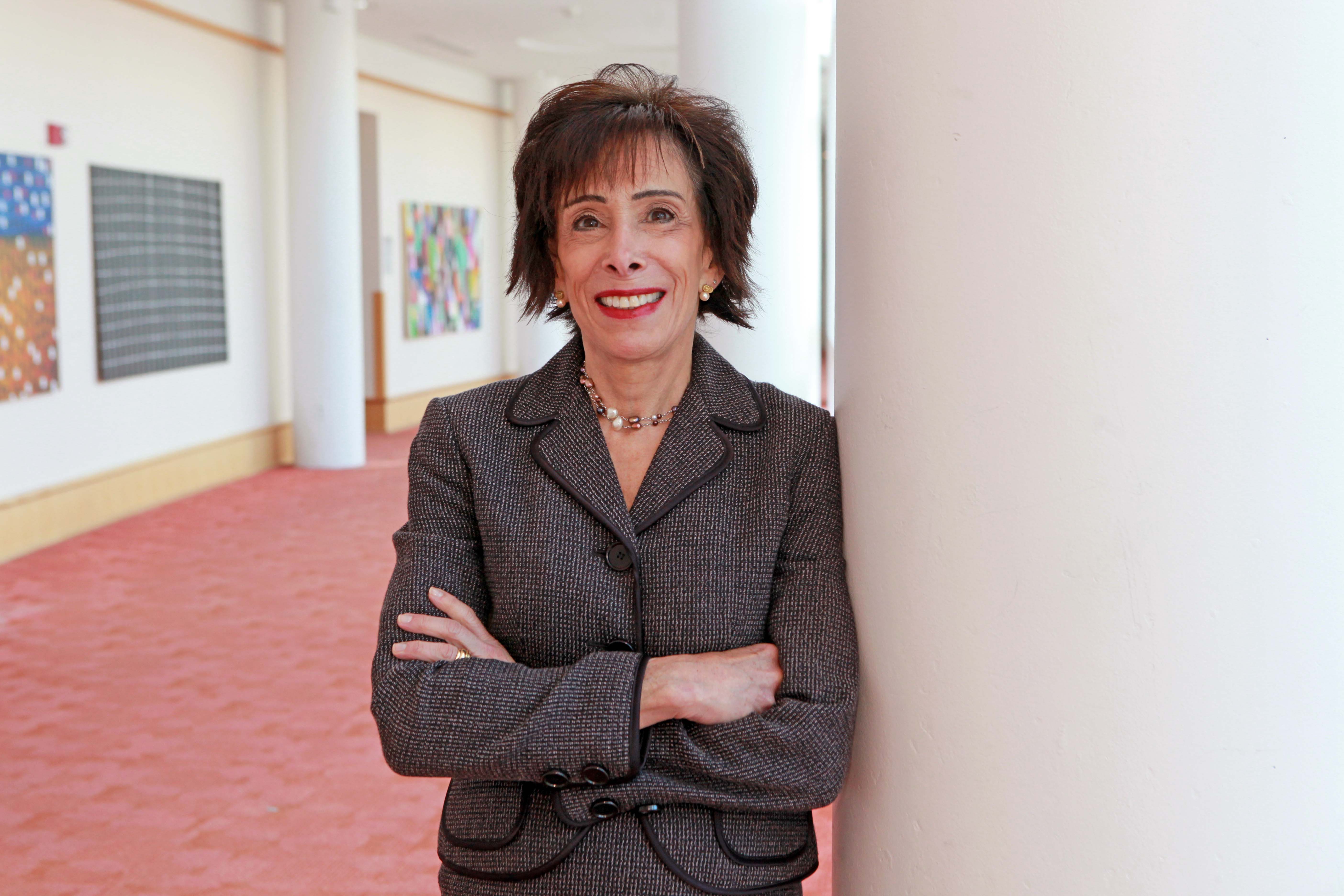 Dr. Sandra Palmer